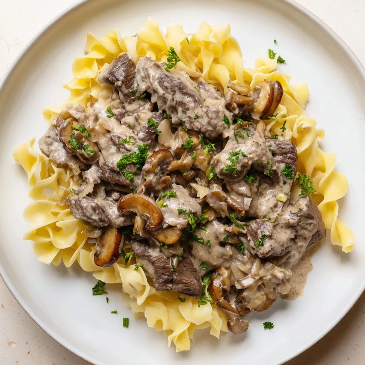 Rind und Pilz Stroganoff