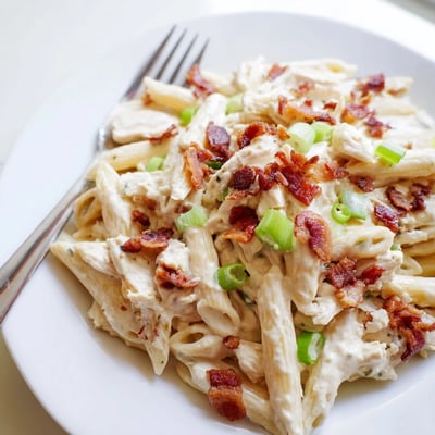 Cremige Huhn-Nudeln mit Bacon